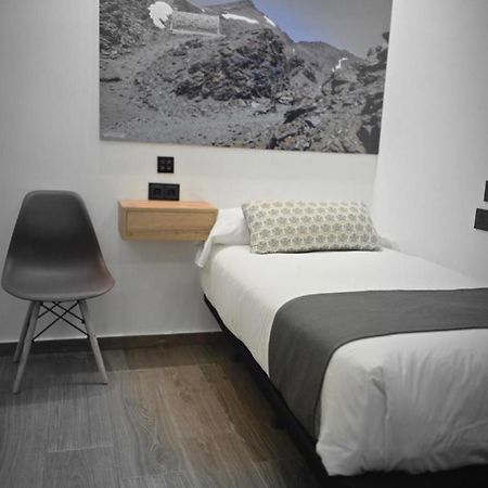 El Refugio Hotell Pinos Genil Eksteriør bilde